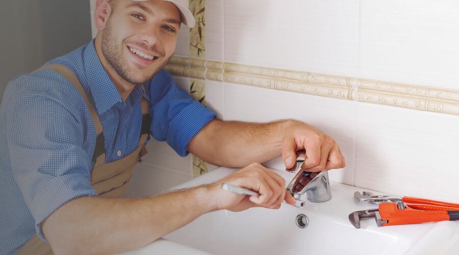 Handle or spout repair in Braggadocio, MO